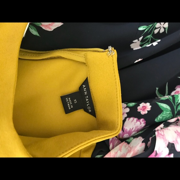 Ann Taylor top - Picture 3 of 3